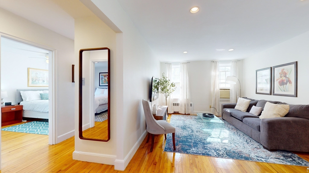 1 Lanark, Brookline