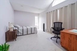 65 Bayberry Ln, Dartmouth