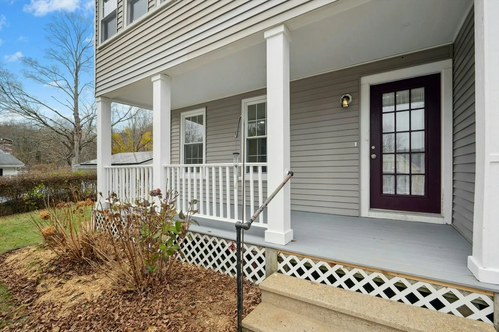 95 S Main St, North Brookfield