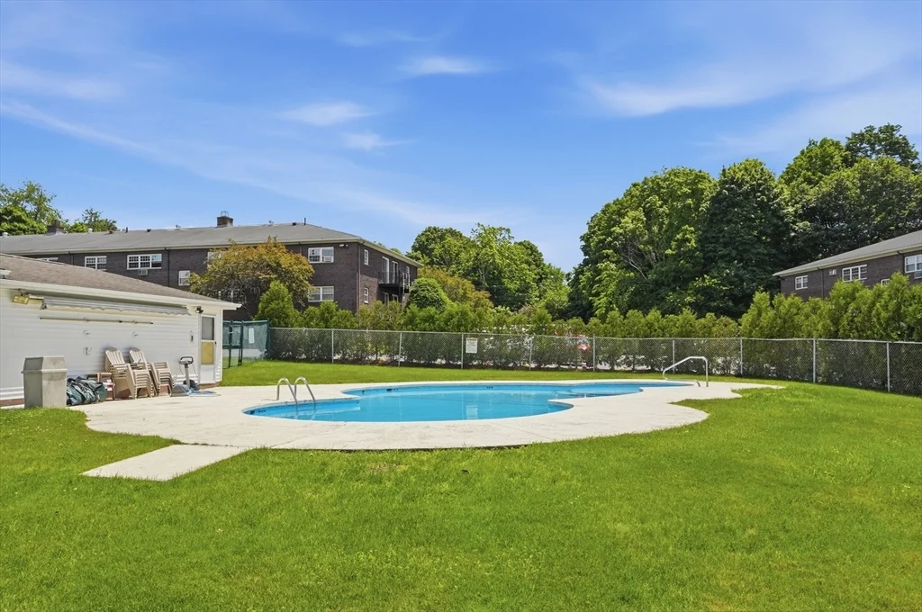 147 Milk St, Westborough