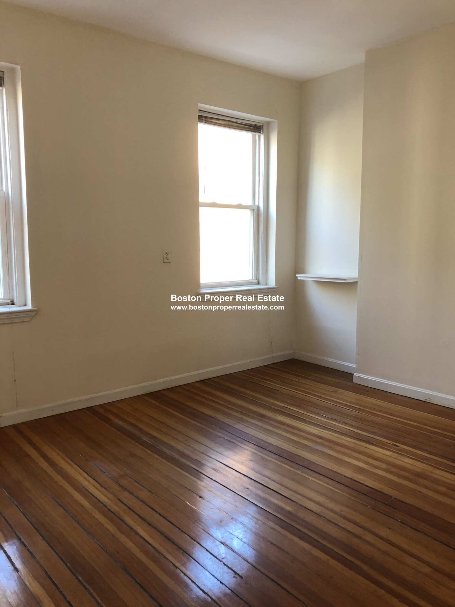 19 Aberdeen St, Fenway