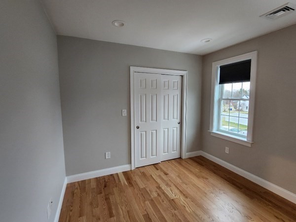 158 Hayden Rowe, Hopkinton