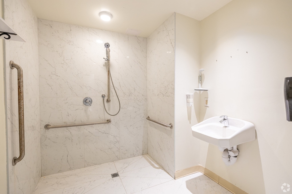 95 Audubon Rd, Wakefield