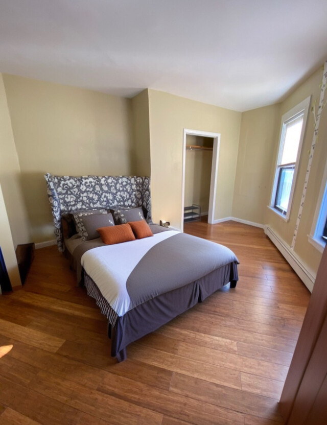 147 Meridian St, East Boston