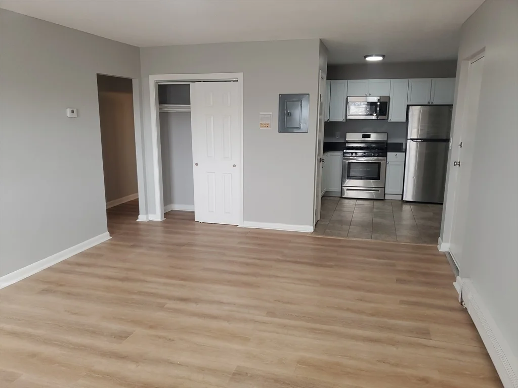 215 Pearl St, Stoughton