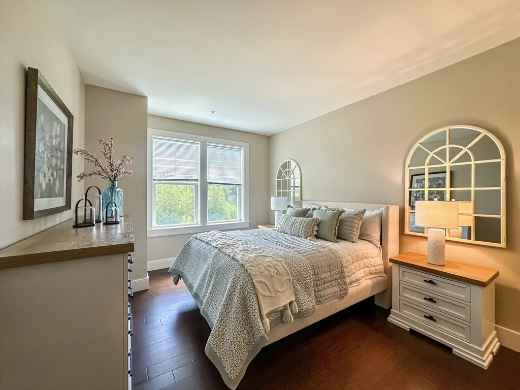 25 Stonehaven Dr, Weymouth