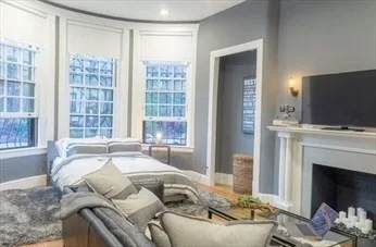 371 Beacon, Back Bay