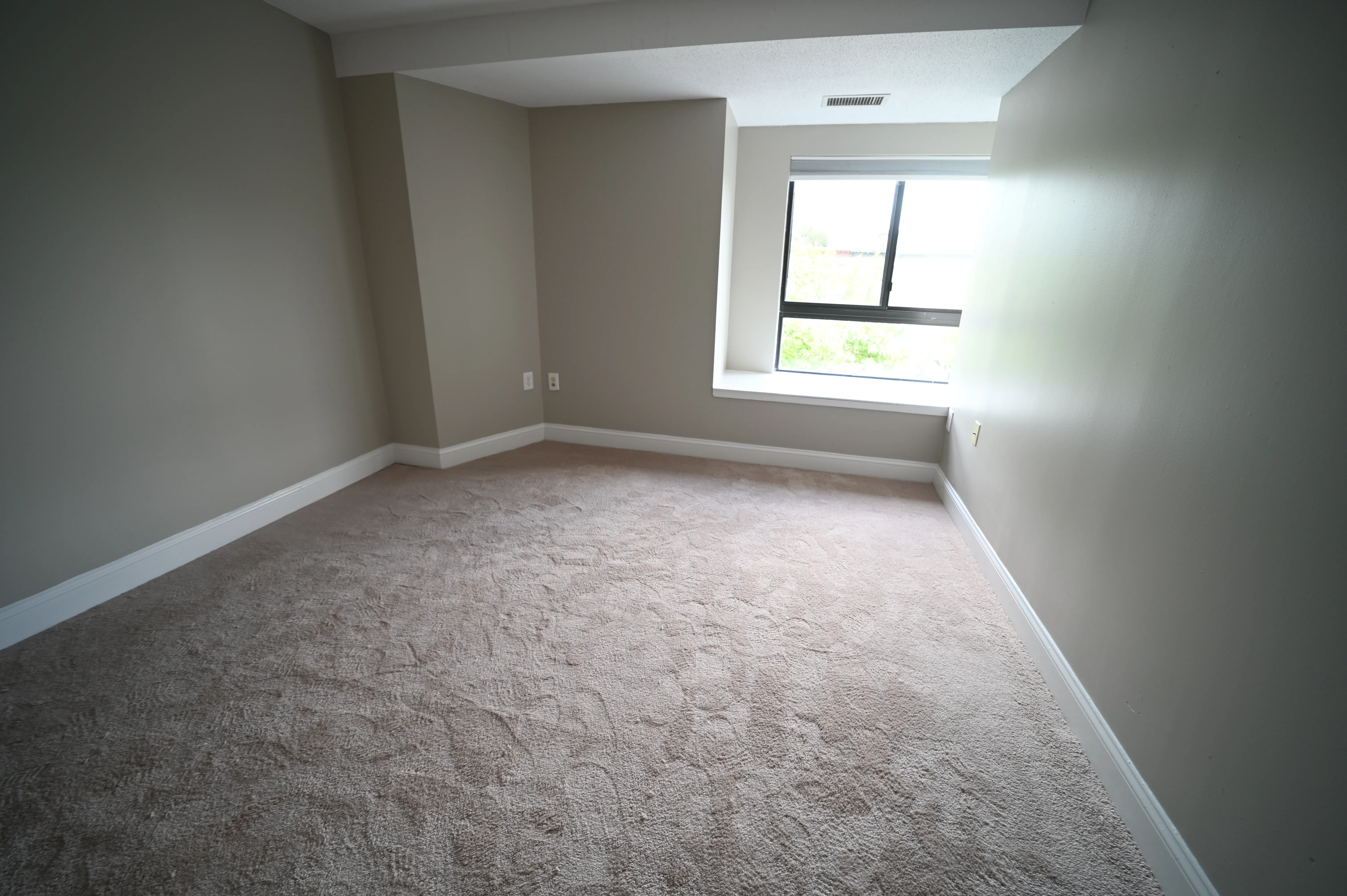 1111 Beacon St, Coolidge Corner