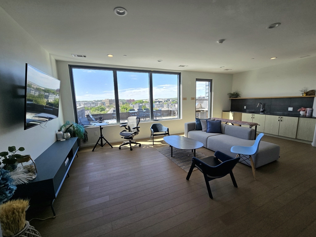 57 Quincy Shore Dr, Quincy