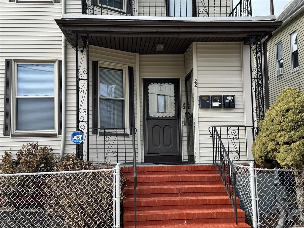 22 Dana St, Winter Hill