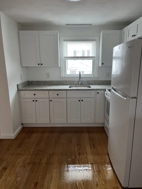 210-214 Middle St, Weymouth