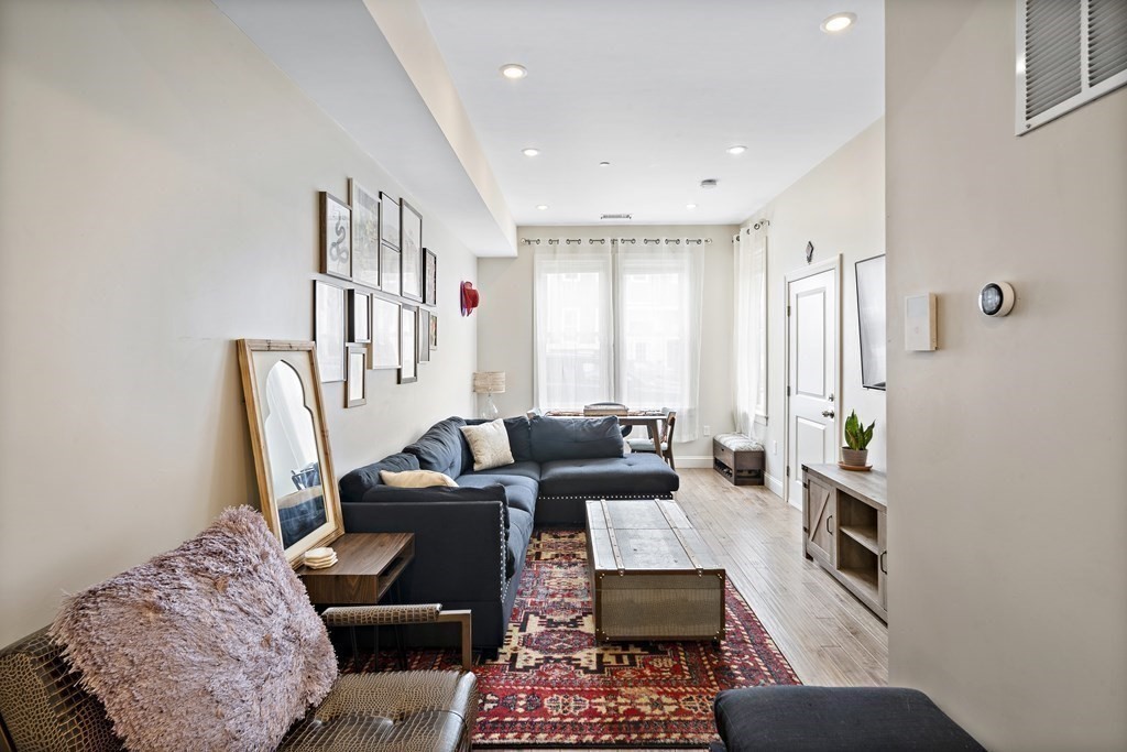 91 Chelsea St, East Boston