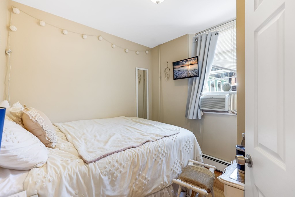 149 Endicott, North End