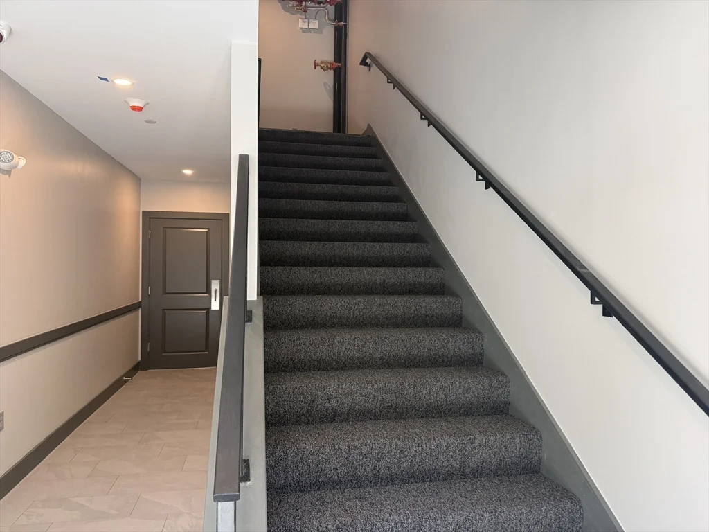 251 Sladen St, Dracut