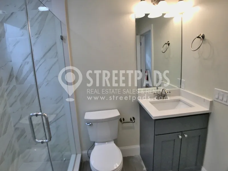 327 Highland Ave, Powder House Square