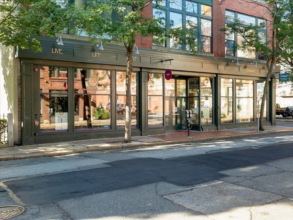 281 Essex St, Salem