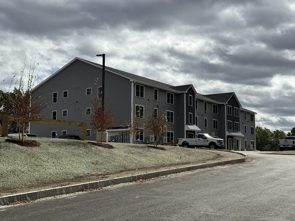 251 Sladen St, Dracut