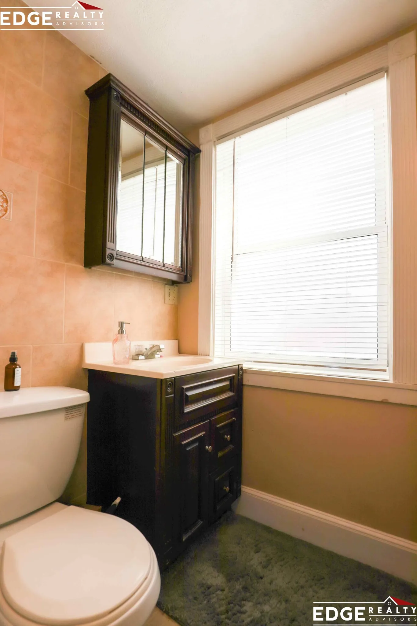 5 Cottage St, South Boston