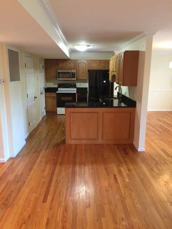 7 Conant Rd, Winchester