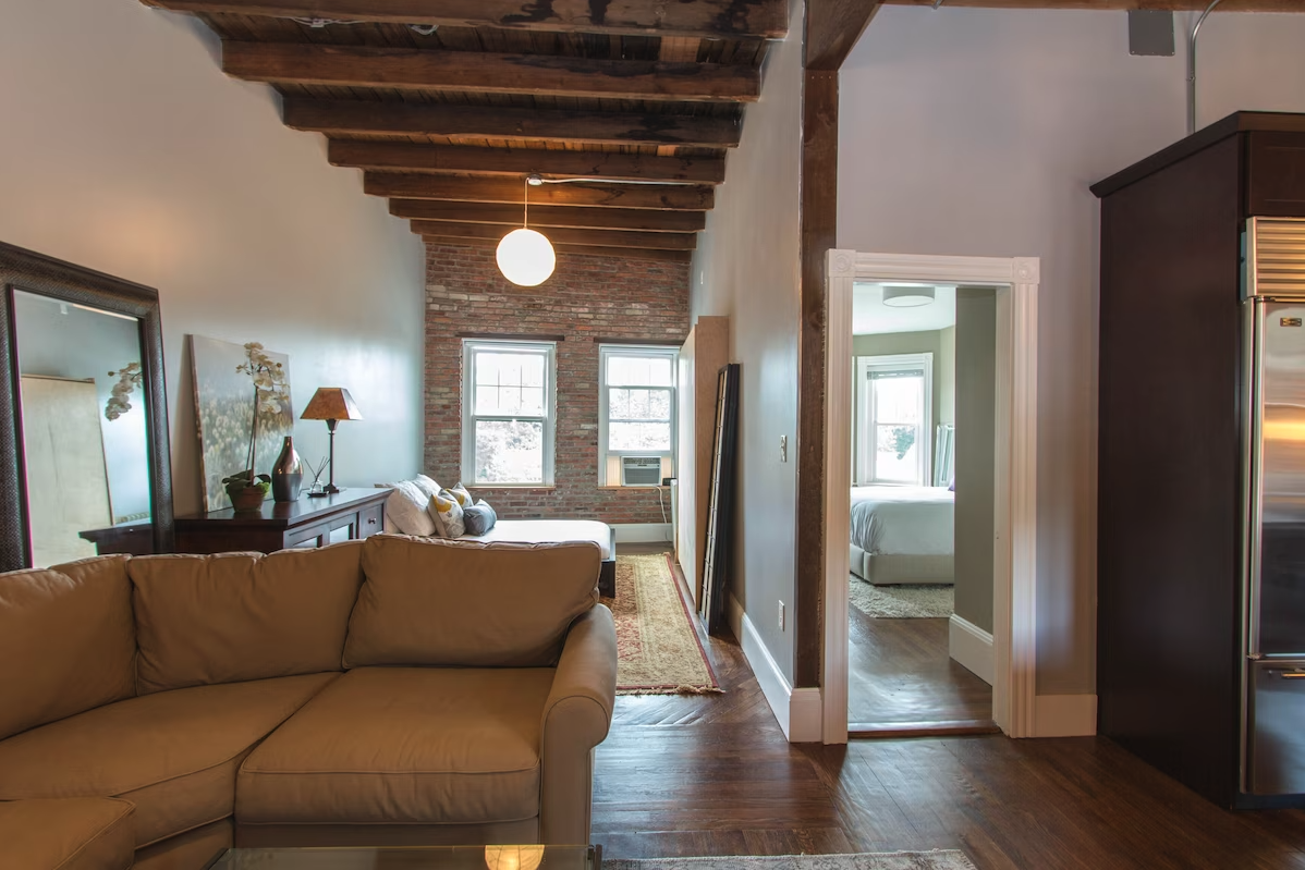 1870 Commonwealth Ave, Brighton