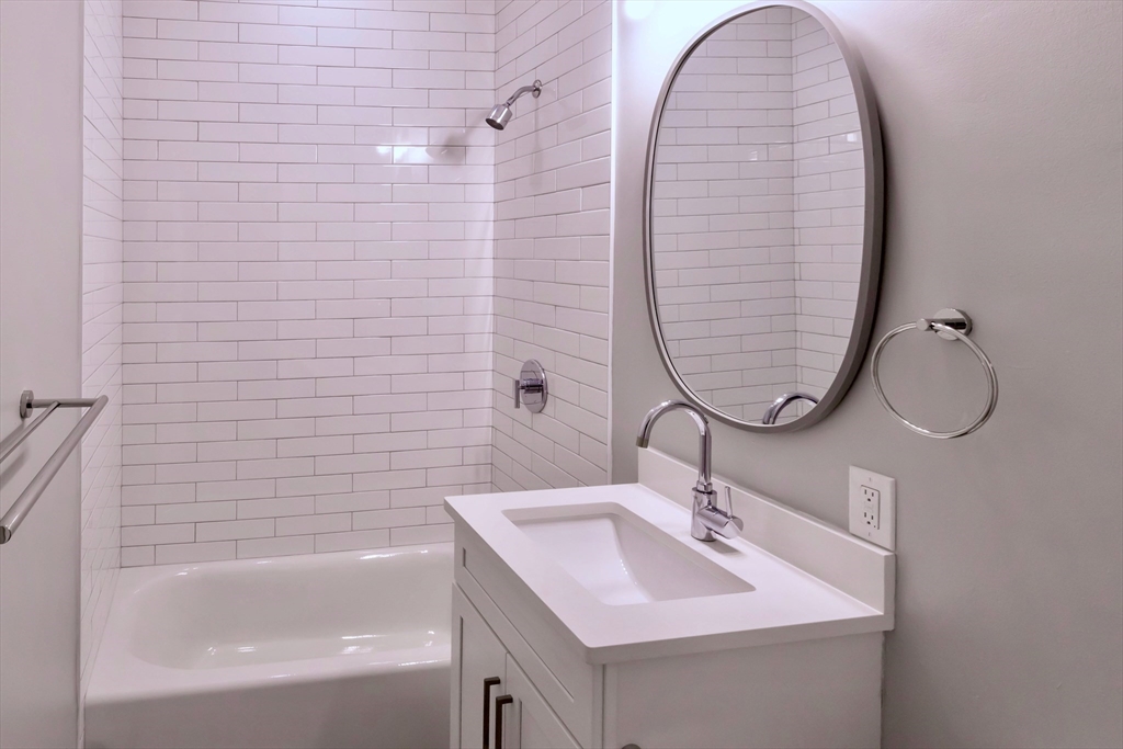 34 Edison Green, Dorchester