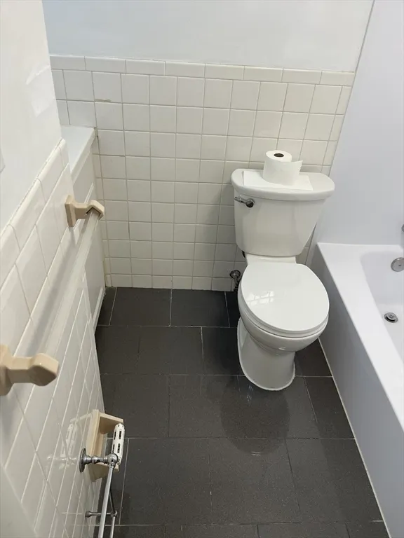 12 Woodland St, Everett