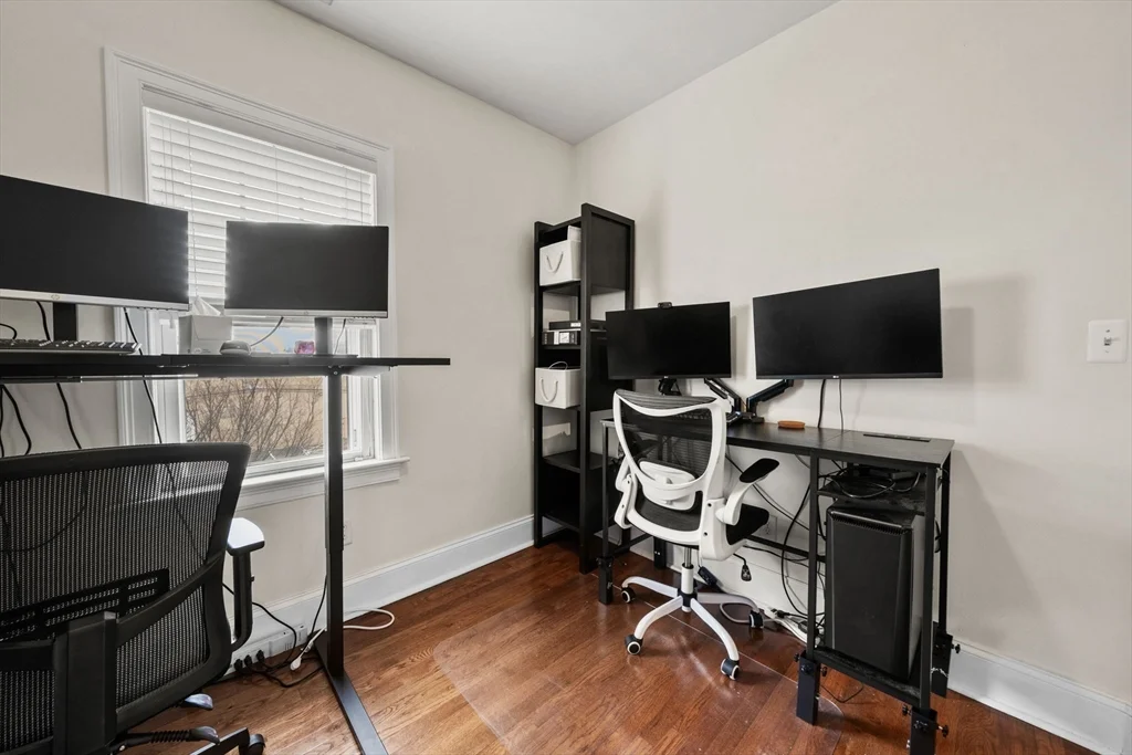 293 W Second St, South Boston