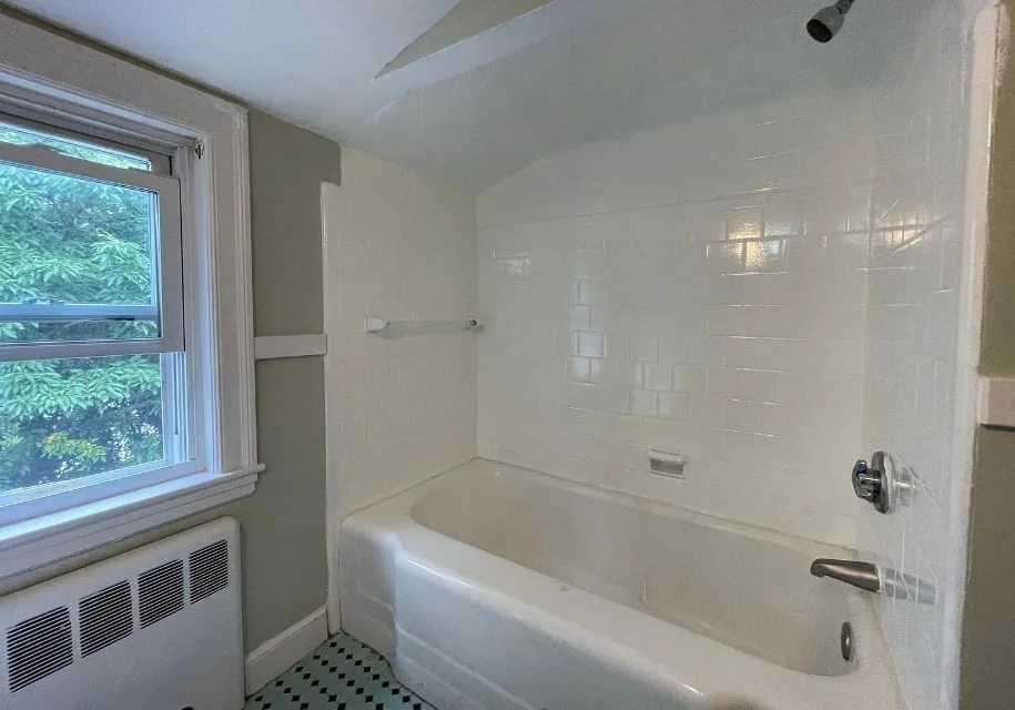 90 Cabot St, Cedarwood