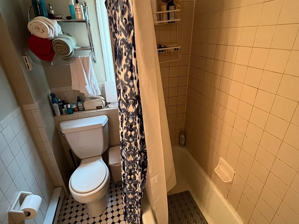 49 Middle St, South Boston