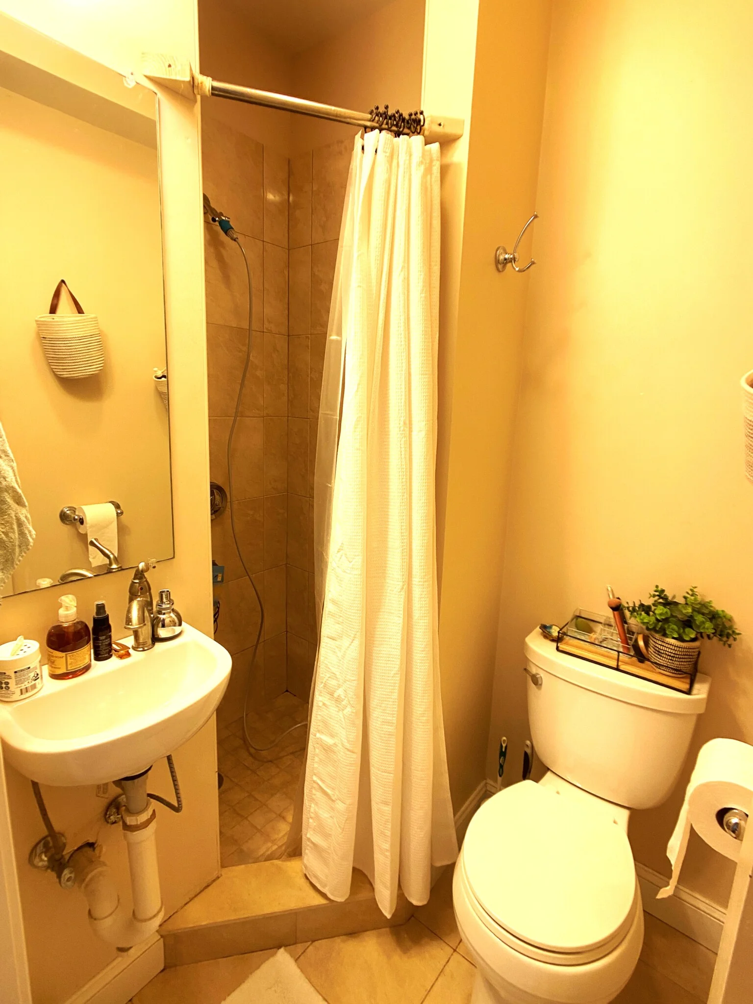 614 Main St, Medford