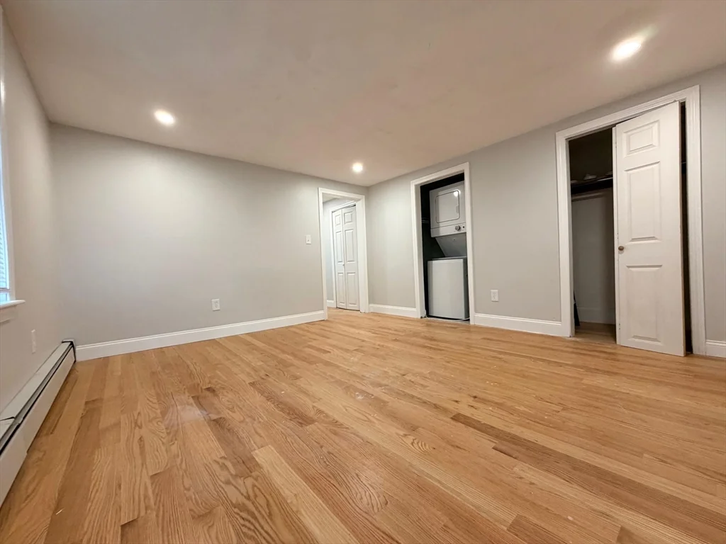 44 Franklin St, Medford