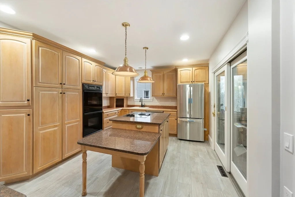 4 Prospect St, Attleboro