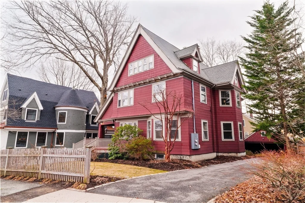 79 Naples, North Brookline