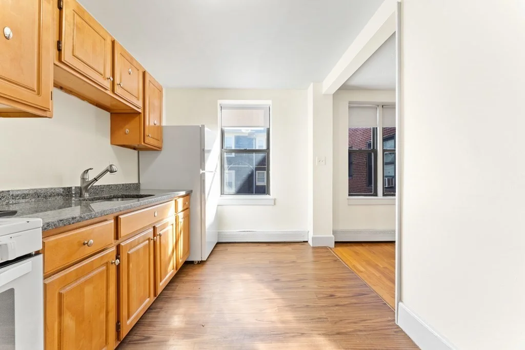 11 Victory Rd, Dorchester