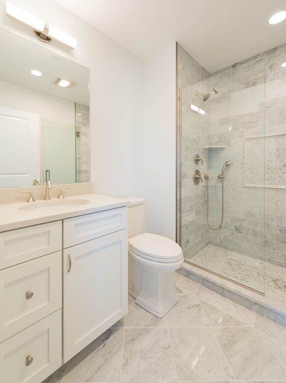 728 East Broadway, South Boston