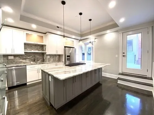 209 Green St, Cambridgeport