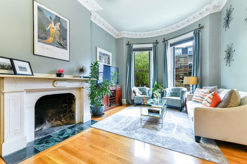 14 Braddock Park, South End