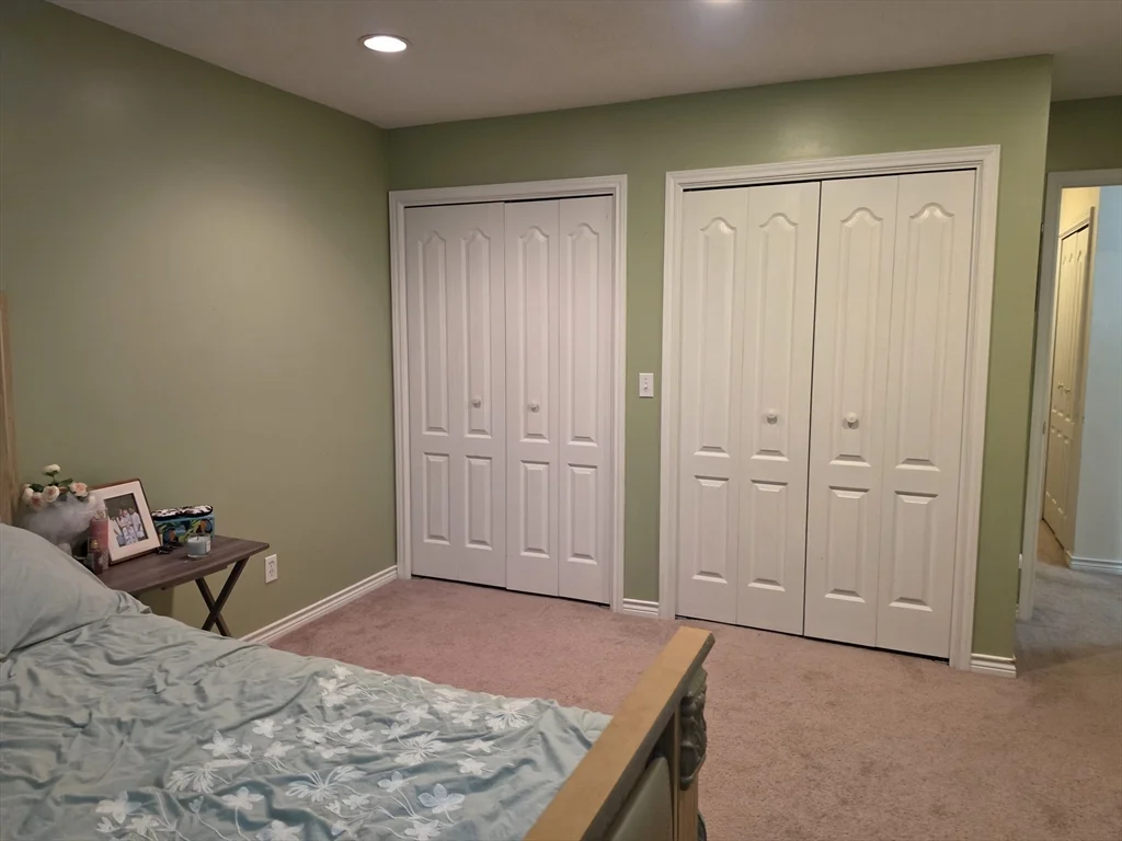 104 Johnson Rd, Chicopee