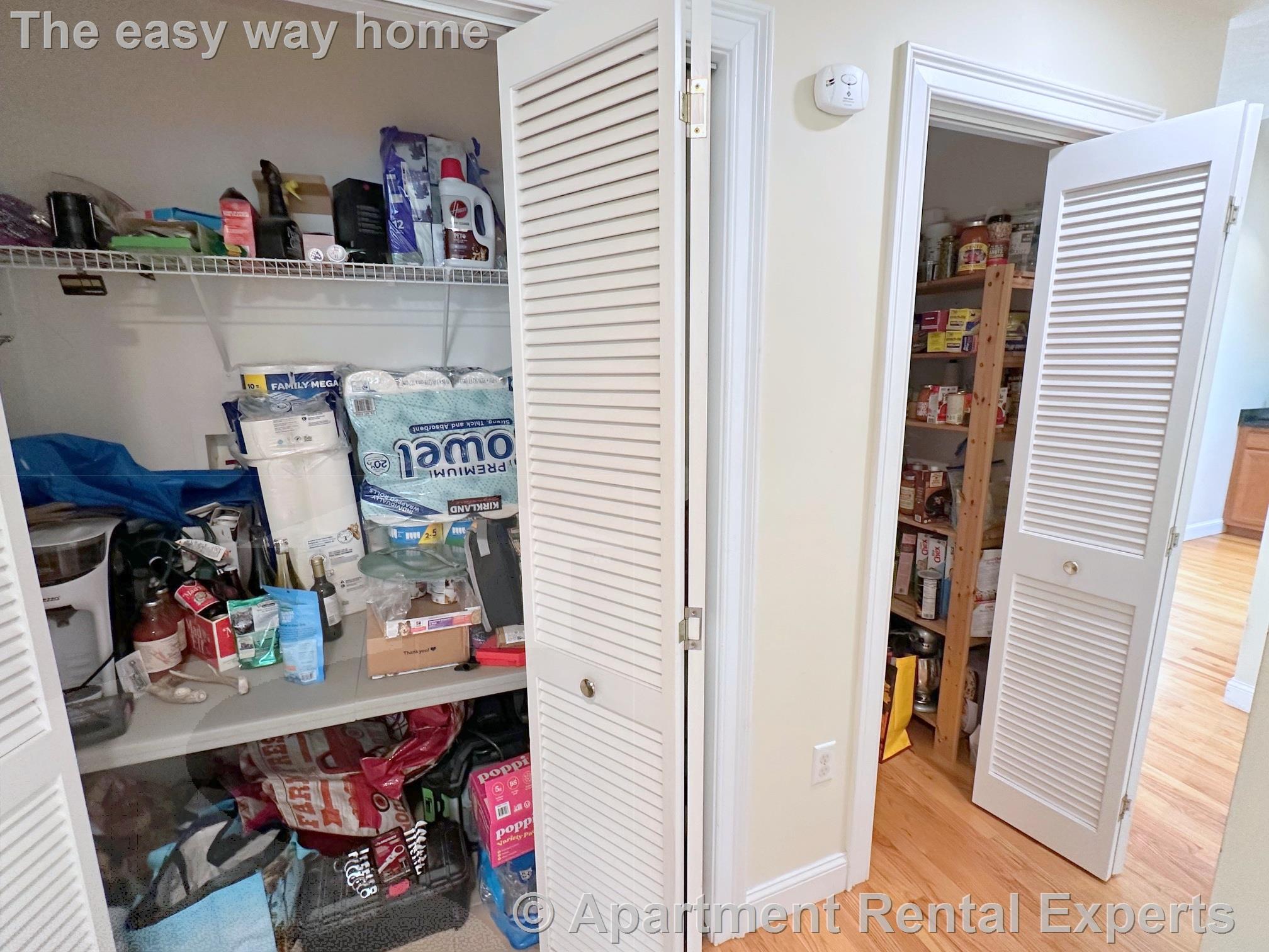 6 Farmers Circle, Arlington Center