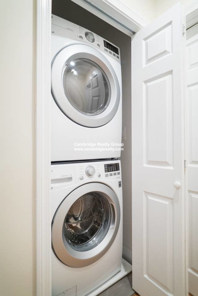 214 Green St, Cambridgeport