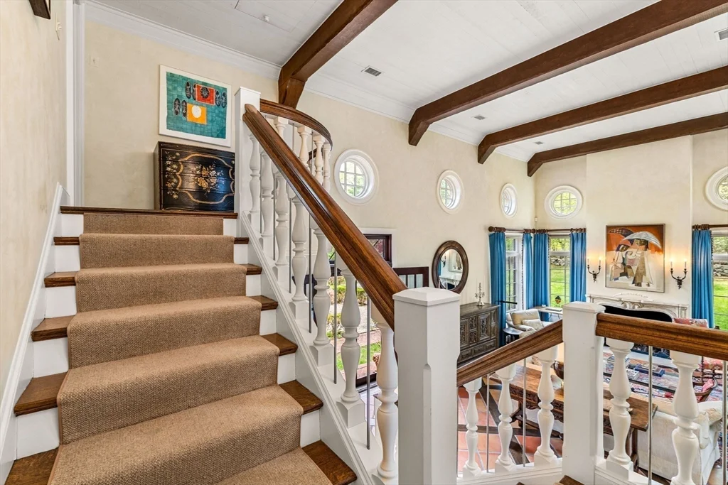 110 Juniper Rd, Belmont