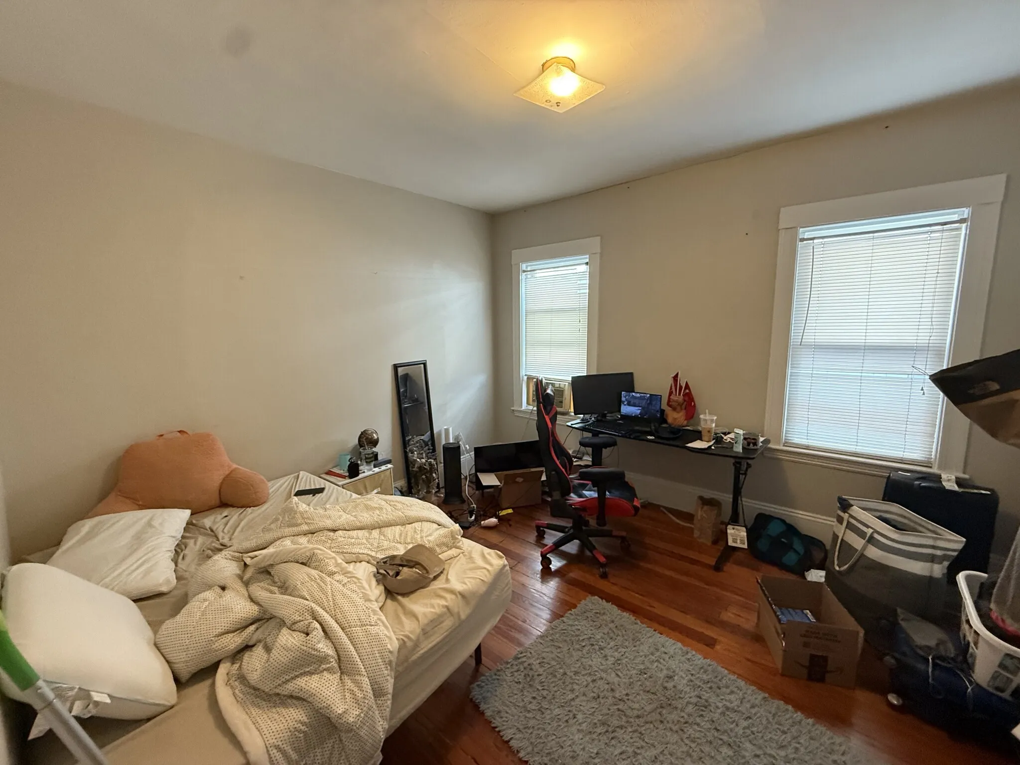 348 Faneuil St, Oak Square