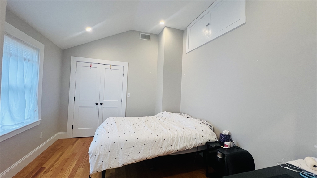 440 Washington St, Wellesley