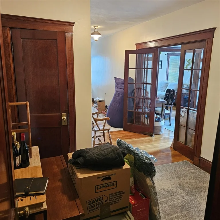 97 Hammond St, Waltham