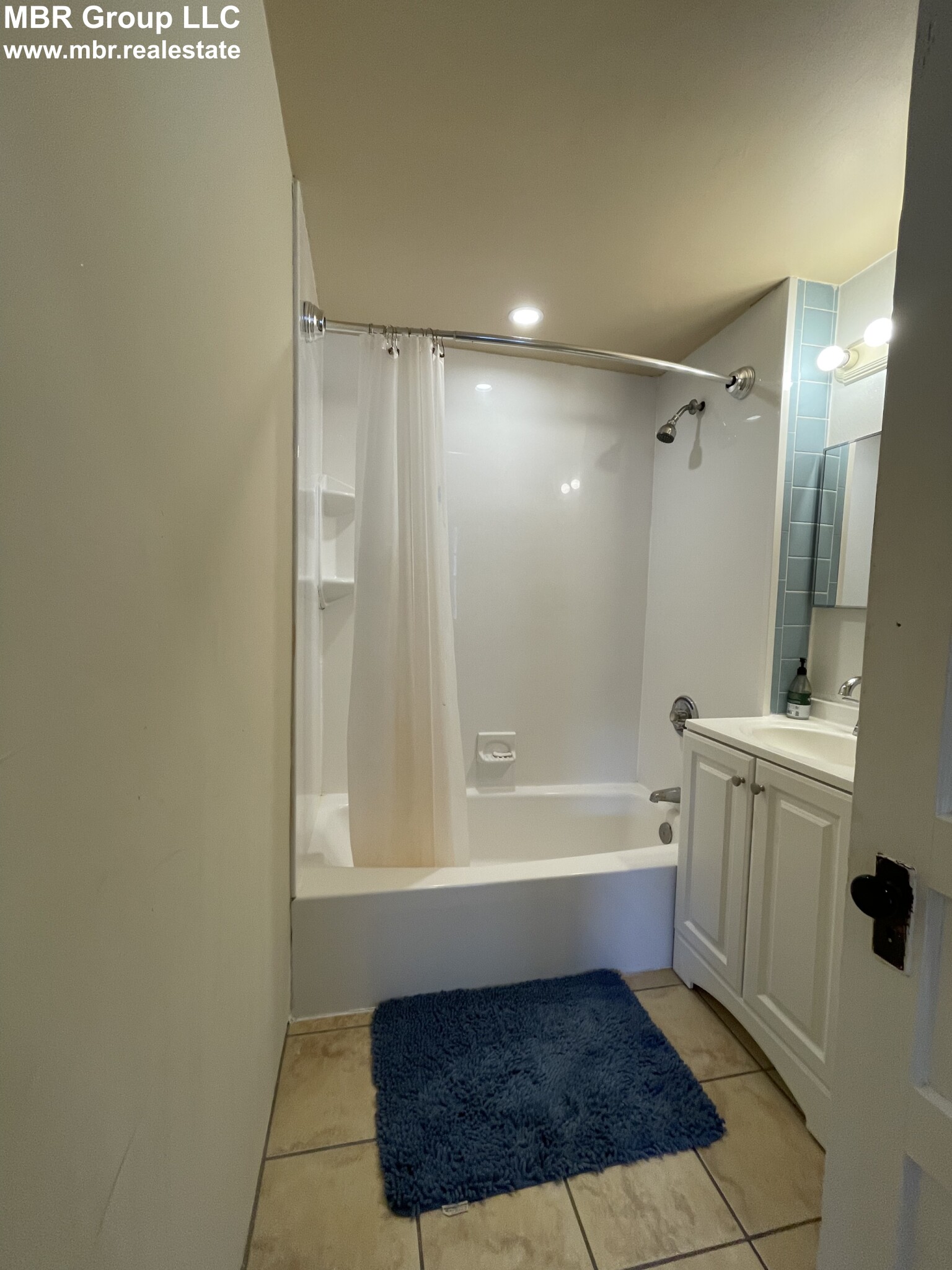 31-33 Rich St, Banks Square