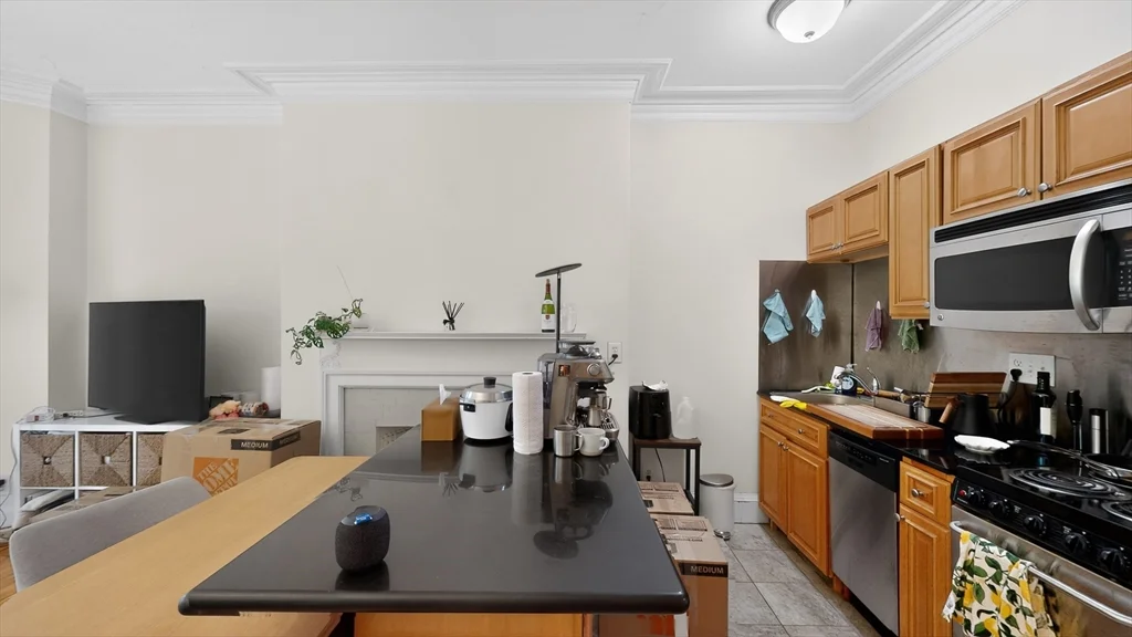 1071 Beacon St, Coolidge Corner