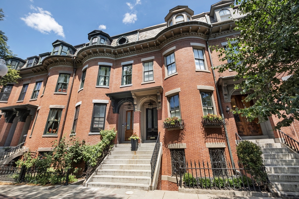 131 Warren Ave, South End