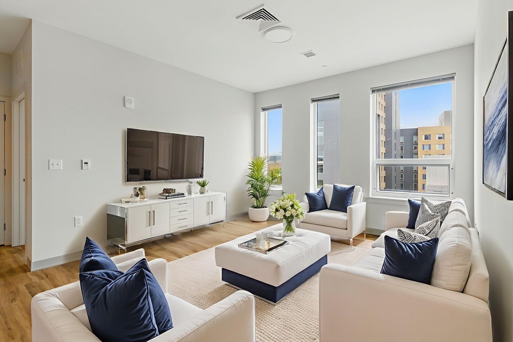 1170 Tremont St, South End