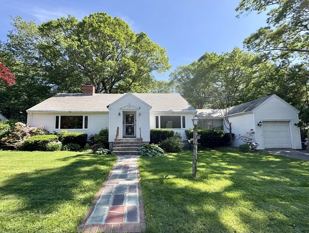 379 Newton St, Chestnut Hill