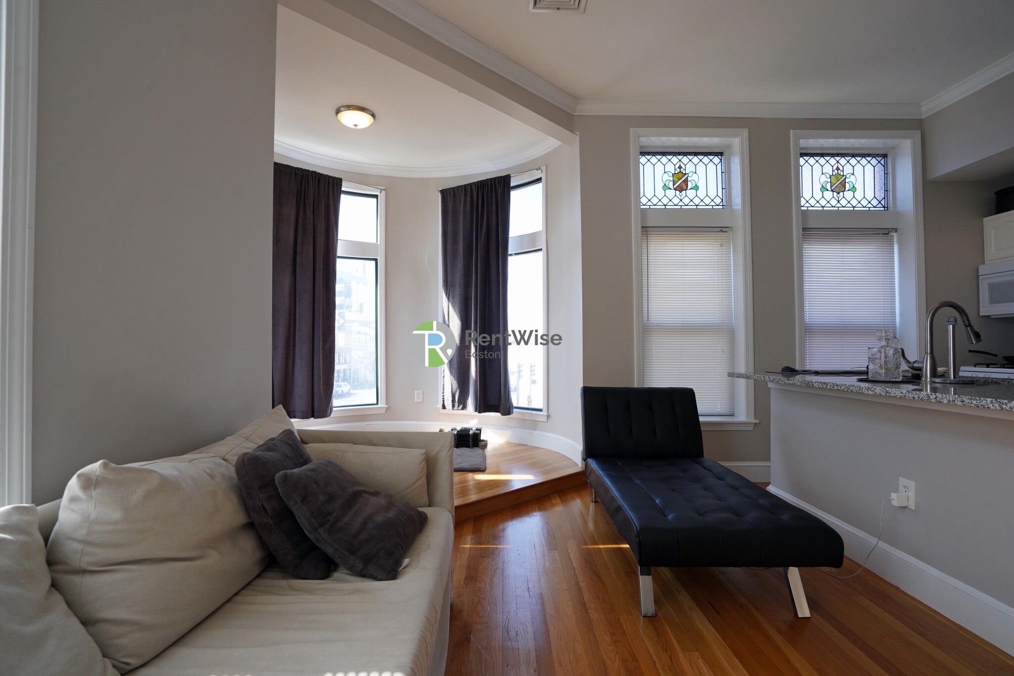 365 Washington St, Brighton